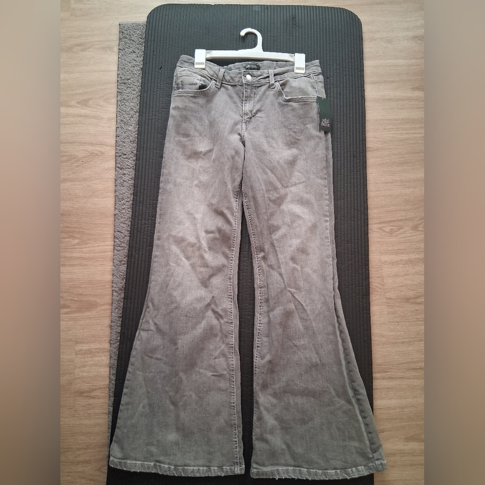 NWTS Wild fable Womens Light Gray Flare Jeans with White Accent Size 10/12.
